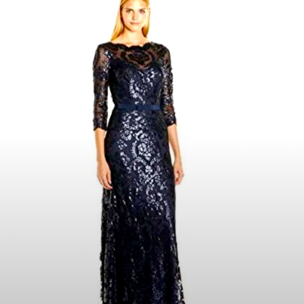 Tadashi Shoji Sequin Three-Quarter Sleeve Navy Gown with Belt Size 4 EUC